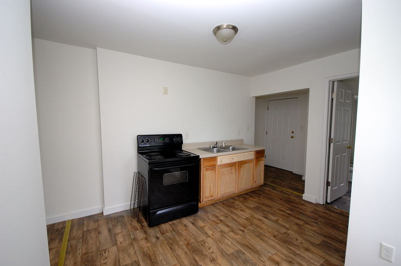 Goldsboro NC - Homes for Rent - 713 South Slocumb St Apt A Goldsboro NC 27530 - Kitchen