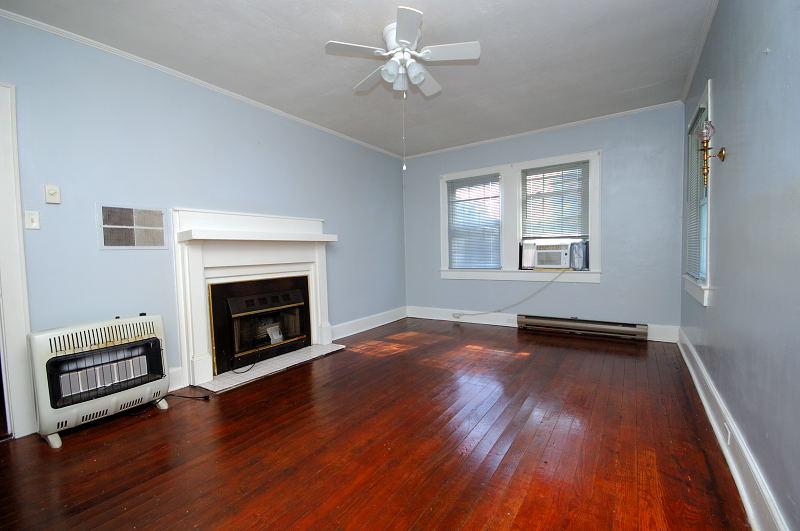 Goldsboro NC - Homes for Rent - 748 Rosewood Rd. Goldsboro NC 27530 - Living Room