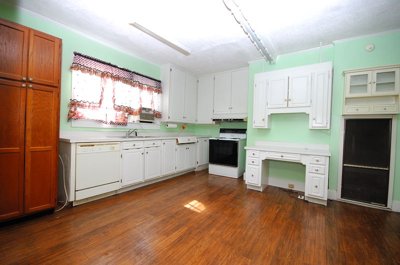 Goldsboro NC - Homes for Rent - 748 Rosewood Rd. Goldsboro NC 27530 - Kitchen