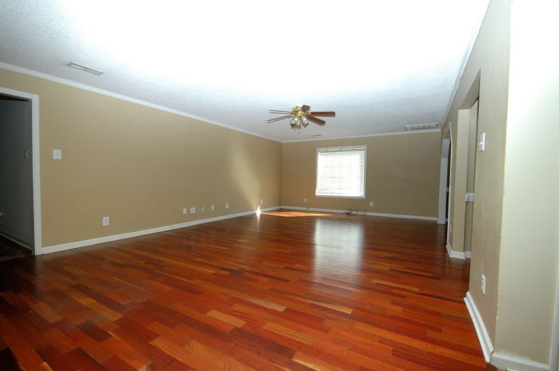 Goldsboro NC - Homes for Rent - 803 Marygold St Goldsboro NC 27530 - Living Room