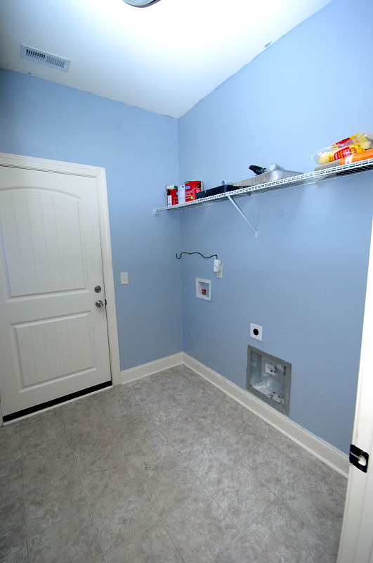 Goldsboro NC - Homes for Rent - 103 Northfield Dr. Goldsboro NC 27534 - Laundry Room