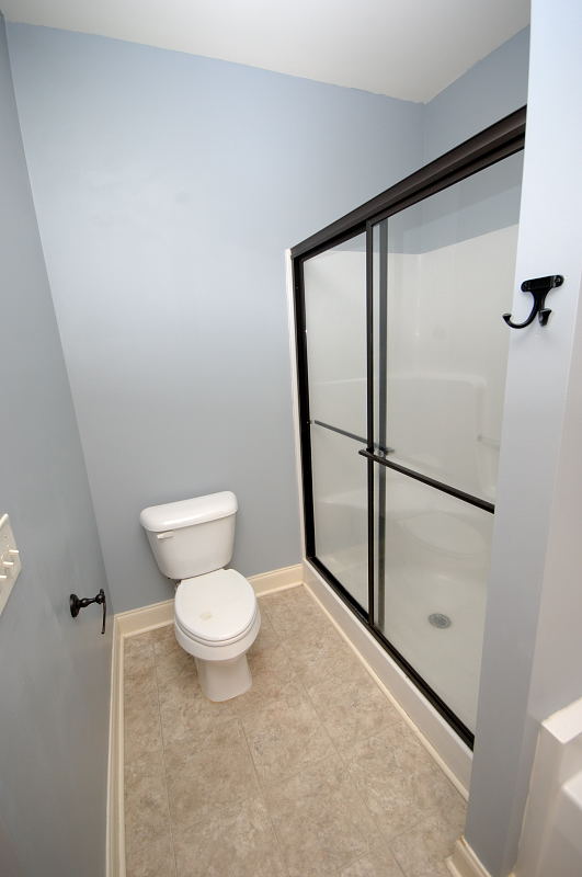 Goldsboro NC - Homes for Rent - 103 Northfield Dr. Goldsboro NC 27534 - Master Bathroom