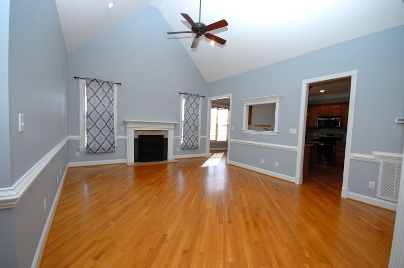 Goldsboro NC - Homes for Rent - 105 Highwoods Dr. Goldsboro NC 27530 - Family Room