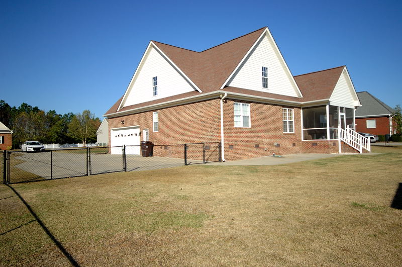 Goldsboro NC - Homes for Rent - 105 Highwoods Dr. Goldsboro NC 27530 - Back Yard