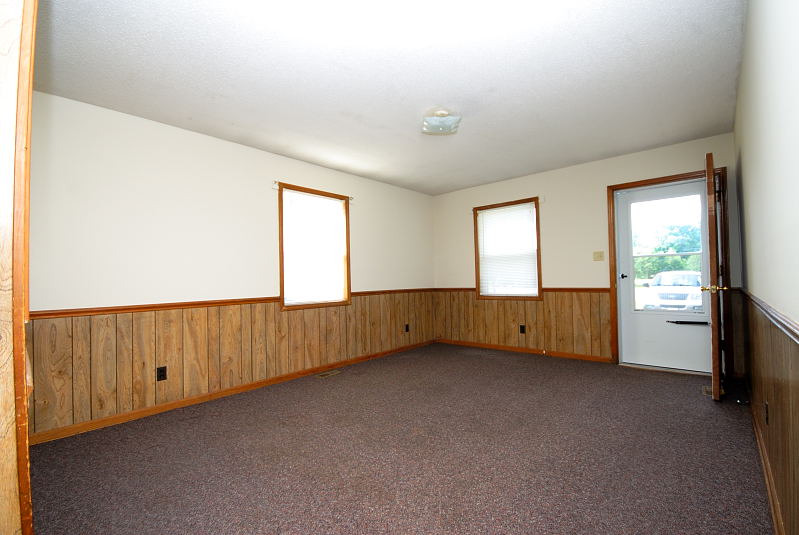 Goldsboro NC - Homes for Rent - 176 Gurley Avenue Goldsboro NC 27534 - Living Room