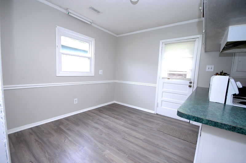 Goldsboro NC - Homes for Rent - 204 South Spence Ave Goldsboro NC 27534 - Dining Area